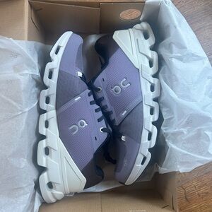 NWT Men’s OnCloud Cloudflyer 4 Shark/Pearl